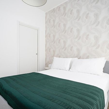 Classbnb-Elegant Apartment Near The City Center Милан Экстерьер фото